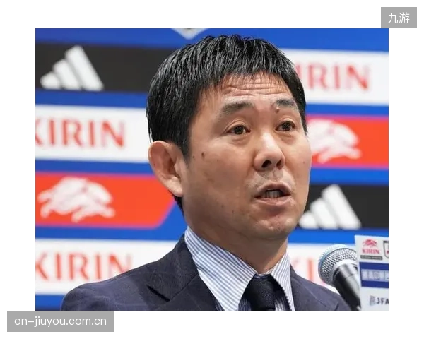 森保一攻击线面临重组,久保建英需在右路打开更多进攻缺口。 森保一攻击线面临重组,久保建英需在右路打开更多进攻缺口。